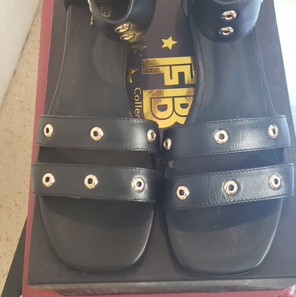 Beautiful comfortable women Sandals